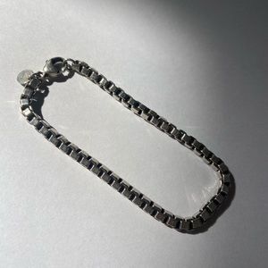 Tiffany & Co. Venetian link bracelet size 7.5”